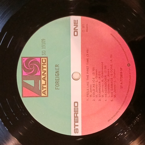 Vintage FOREIGNER Album - Picture 6 of 8